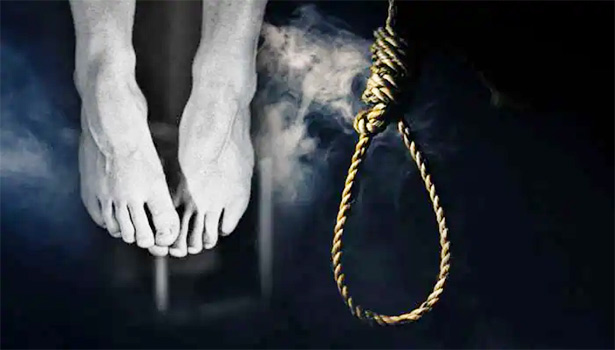 திருச்செந்தூர் அருகே ஆட்டோ டிரைவர் தூக்குப்போட்டு தற்கொலை 