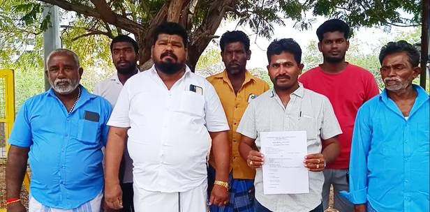 தூத்துக்குடி மீனவ கிராமத்தைப் பாதுகாக்க வேண்டும் - மாவட்ட ஆட்சியரிடம் கோரிக்கை