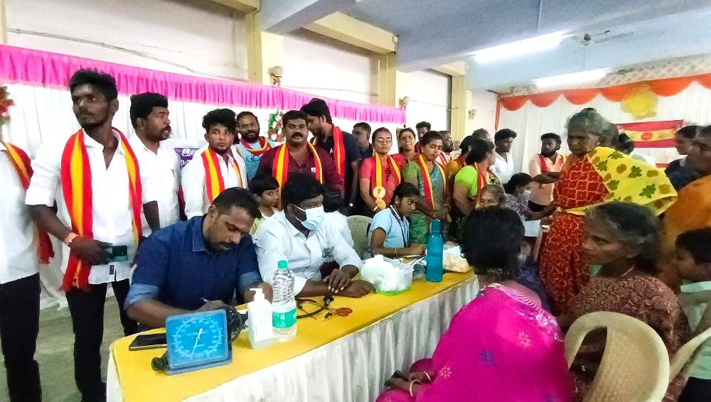 தூத்துக்குடி மாநகர தவெக சார்பில் மாபெரும் மருத்துவ முகாம் 