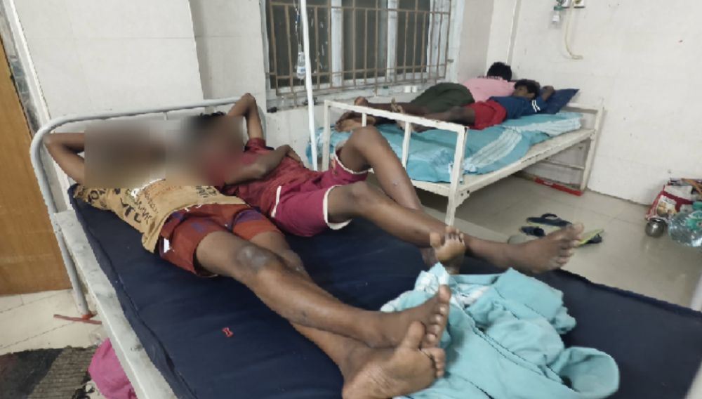 திருச்செந்தூர் அருகே விடுதியில் பல்லி விழுந்த உணவு சாப்பிட்ட மாணவர்கள் வாந்தி, மயக்கம் 